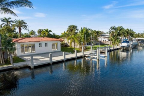 House in Wilton Manors, Florida 3 bedrooms, 150.87 sq.m. № 1787021 - photo 27