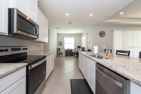 House in Riverview, Florida 4 bedrooms, 259.94 sq.m. № 1723224 - photo 14