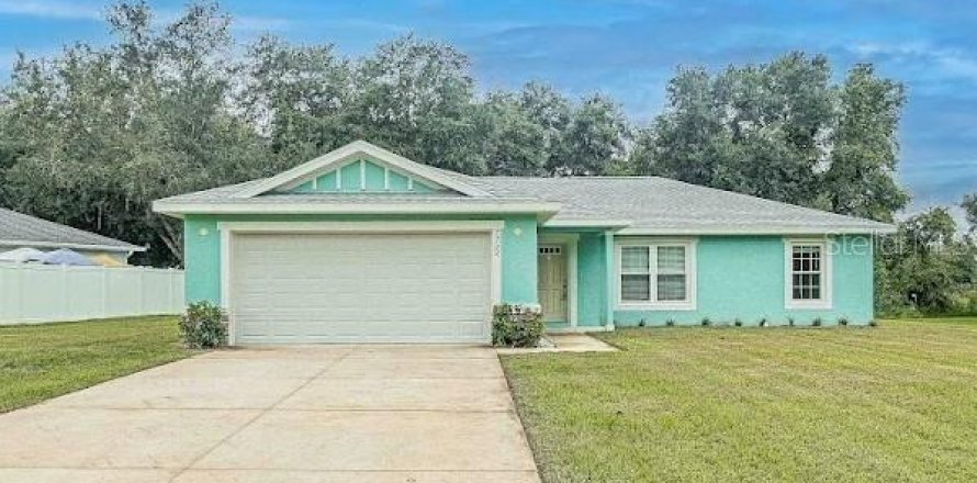 Casa en Citrus Springs, Florida 3 dormitorios, 135.54 m2 № 2108239