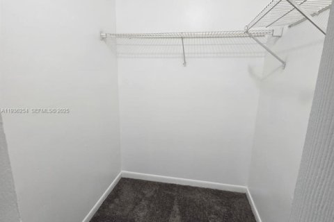 Condo in Margate, Florida, 2 bedrooms  № 1994305 - photo 24