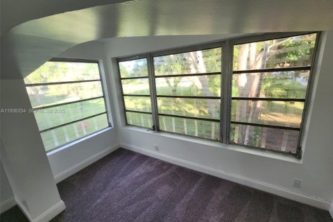 Condo in Margate, Florida, 2 bedrooms  № 1994305 - photo 20