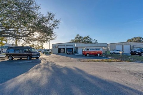 Commercial property in Sarasota, Florida № 1122250 - photo 1
