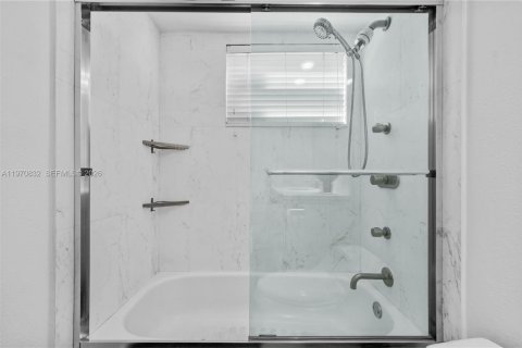 Condominio en venta en Hollywood, Florida, 2 dormitorios, 130.06 m2 № 2033143 - foto 19