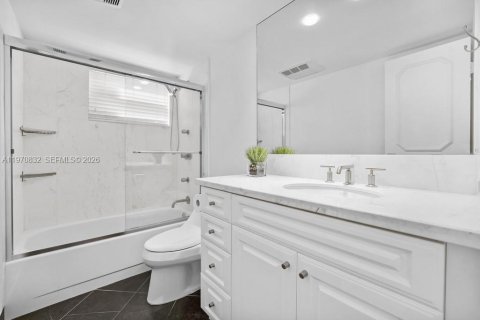 Condominio en venta en Hollywood, Florida, 2 dormitorios, 130.06 m2 № 2033143 - foto 18