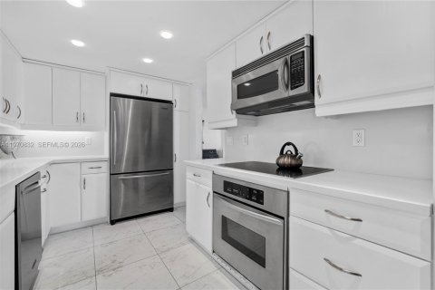 Condominio en venta en Hollywood, Florida, 2 dormitorios, 130.06 m2 № 2033143 - foto 13