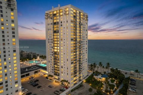 Condominio en venta en Hollywood, Florida, 2 dormitorios, 130.06 m2 № 2033143 - foto 4