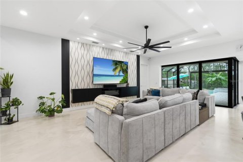 Casa en venta en North Port, Florida, 5 dormitorios, 282.33 m2 № 2339212 - foto 11