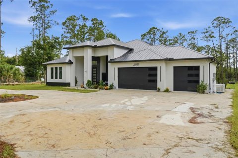 Casa en venta en North Port, Florida, 5 dormitorios, 282.33 m2 № 2339212 - foto 4