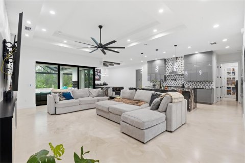 Casa en venta en North Port, Florida, 5 dormitorios, 282.33 m2 № 2339212 - foto 9