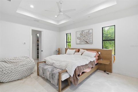 Casa en venta en North Port, Florida, 5 dormitorios, 282.33 m2 № 2339212 - foto 30