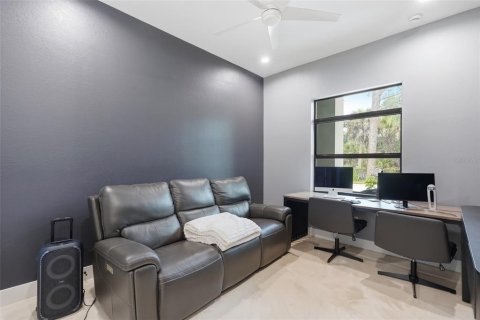 Casa en venta en North Port, Florida, 5 dormitorios, 282.33 m2 № 2339212 - foto 28