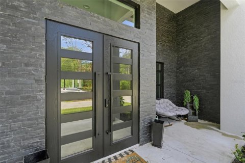 Casa en venta en North Port, Florida, 5 dormitorios, 282.33 m2 № 2339212 - foto 7