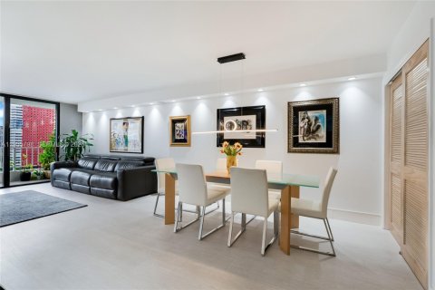Купить кондоминиум в Майами, Флорида 2 спальни, 91.42м2, № 2022182 - фото 4