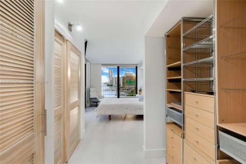 Купить кондоминиум в Майами, Флорида 2 спальни, 91.42м2, № 2022182 - фото 9