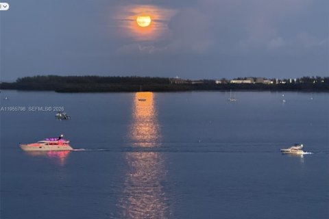 Купить кондоминиум в Майами, Флорида 2 спальни, 91.42м2, № 2022182 - фото 30