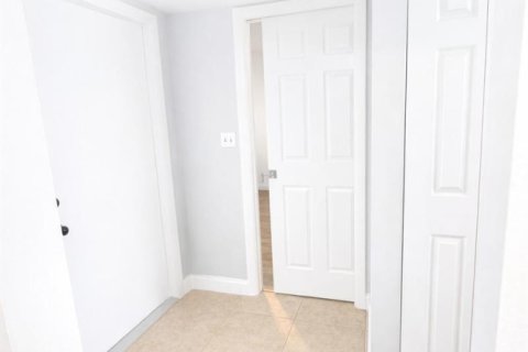 Купить кондоминиум в Санрайз, Флорида 3 комнаты, 102.19м2, № 2083739 - фото 2