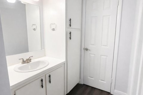 Купить кондоминиум в Санрайз, Флорида 3 комнаты, 102.19м2, № 2083739 - фото 20