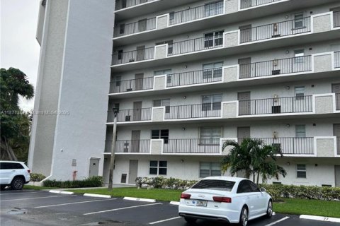 Снять в аренду кондоминиум в Дейви, Флорида 2 спальни, 99.41м2, № 1980741 - фото 4