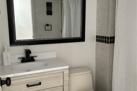 Снять в аренду кондоминиум в Дейви, Флорида 2 спальни, 99.41м2, № 1980741 - фото 13