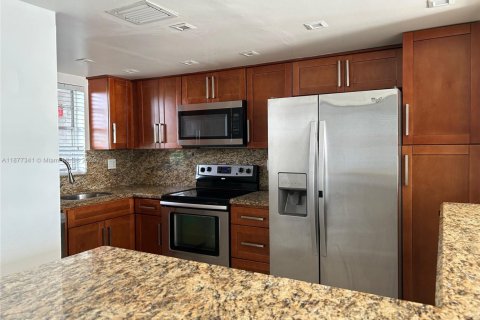 Снять в аренду кондоминиум в Дейви, Флорида 2 спальни, 99.41м2, № 1980741 - фото 11