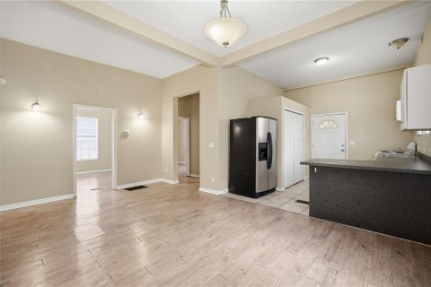 Casa en alquiler en Tampa, Florida, 3 dormitorios, 119.57 m2 № 2228082 - foto 12