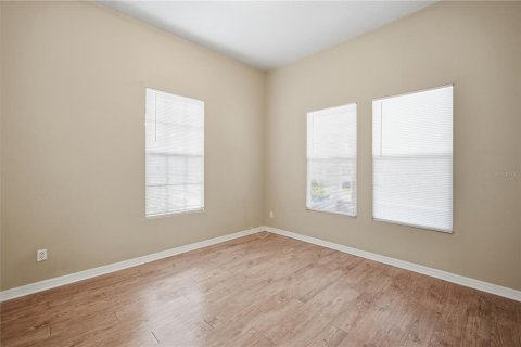 Casa en alquiler en Tampa, Florida, 3 dormitorios, 119.57 m2 № 2228082 - foto 10