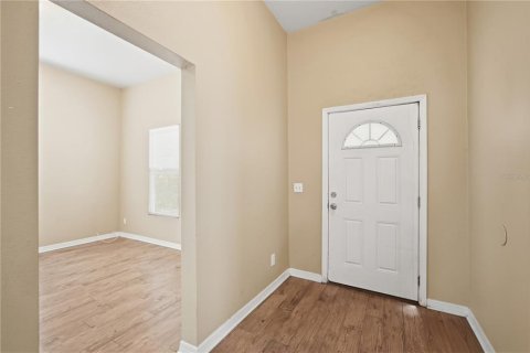Casa en alquiler en Tampa, Florida, 3 dormitorios, 119.57 m2 № 2228082 - foto 5