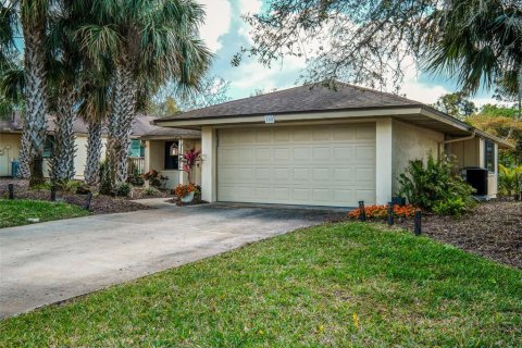 House in New Smyrna Beach, Florida 2 bedrooms, 119.75 sq.m. № 1586521 - photo 3