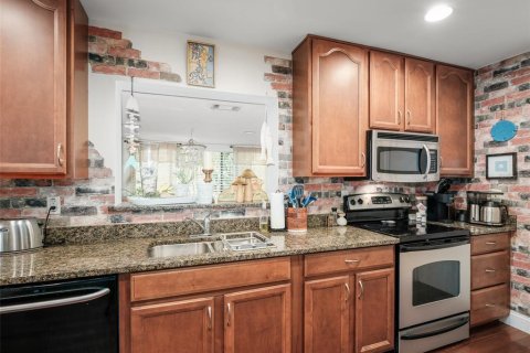 House in New Smyrna Beach, Florida 2 bedrooms, 119.75 sq.m. № 1586521 - photo 16
