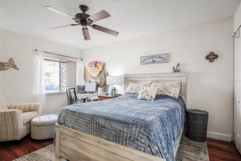 House in New Smyrna Beach, Florida 2 bedrooms, 119.75 sq.m. № 1586521 - photo 21
