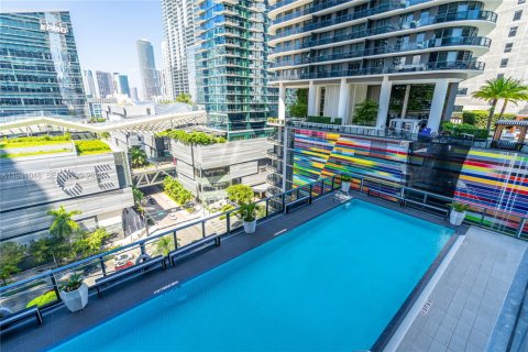 Condo in Miami, Florida, 2 bedrooms  № 1998098 - photo 25