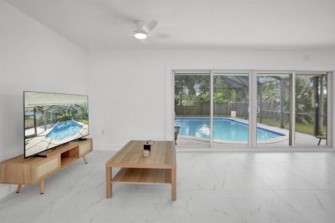Villa ou maison à vendre à Hollywood, Floride: 3 chambres, 168.62 m2 № 2251361 - photo 19