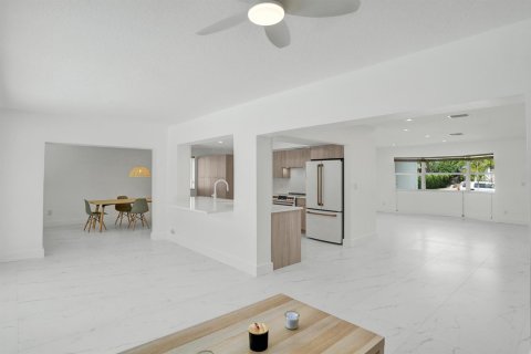 Villa ou maison à vendre à Hollywood, Floride: 3 chambres, 168.62 m2 № 2251361 - photo 23