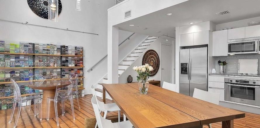 Condo à Miami, Floride, 1 chambre  № 2001095