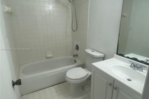 Снять в аренду кондоминиум в Майами, Флорида 3 спальни, 113.34м2, № 1970584 - фото 22