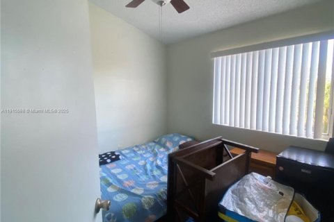 Condo in Miami, Florida, 3 bedrooms  № 1970584 - photo 13