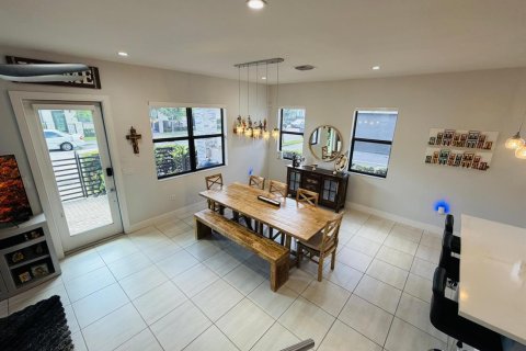 Casa en venta en Doral, Florida, 3 dormitorios, 200.11 m2 № 2078618 - foto 23