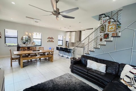 Casa en venta en Doral, Florida, 3 dormitorios, 200.11 m2 № 2078618 - foto 14