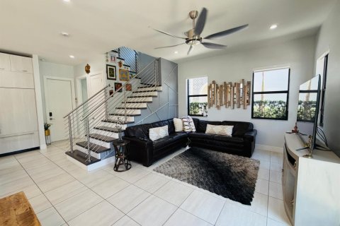 Casa en venta en Doral, Florida, 3 dormitorios, 200.11 m2 № 2078618 - foto 21