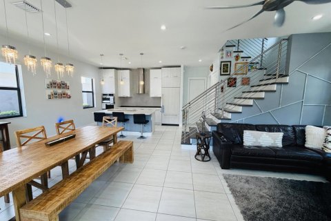 Casa en venta en Doral, Florida, 3 dormitorios, 200.11 m2 № 2078618 - foto 13