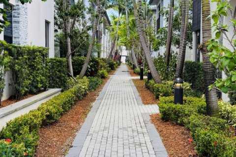 Casa en venta en Doral, Florida, 3 dormitorios, 200.11 m2 № 2078618 - foto 8