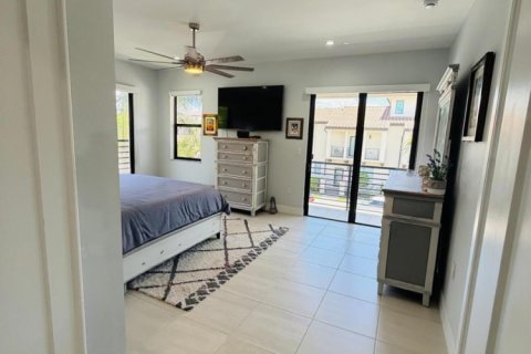 Casa en venta en Doral, Florida, 3 dormitorios, 200.11 m2 № 2078618 - foto 27