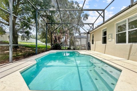 House in Davenport, Florida 4 bedrooms, 182.09 sq.m. № 2149926 - photo 19