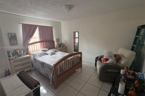 Condominio en venta en Hialeah, Florida, 2 dormitorios, 82.68 m2 № 1985407 - foto 8