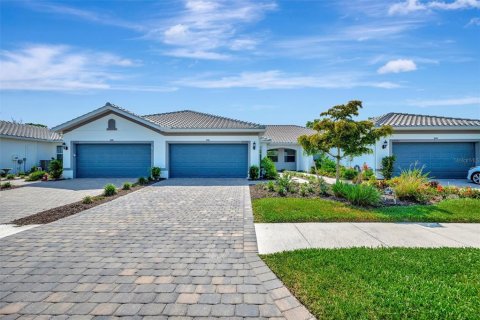 House in Englewood, Florida 2 bedrooms, 134.52 sq.m. № 1677701 - photo 3