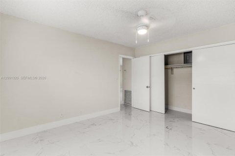 Снять в аренду виллу или дом в Майами, Флорида 2 спальни, 102.19м2, № 2065293 - фото 23