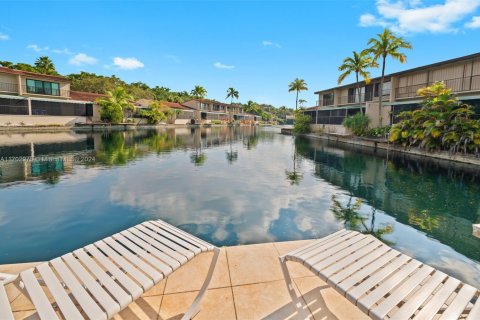 Adosado en venta en Miami Lakes, Florida, 2 dormitorios, 145.76 m2 № 1979402 - foto 25