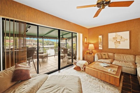 Adosado en venta en Miami Lakes, Florida, 2 dormitorios, 145.76 m2 № 1979402 - foto 4