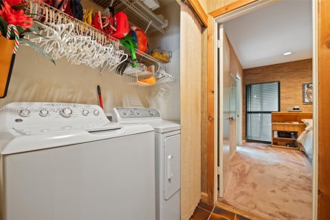 Adosado en venta en Miami Lakes, Florida, 2 dormitorios, 145.76 m2 № 1979402 - foto 21