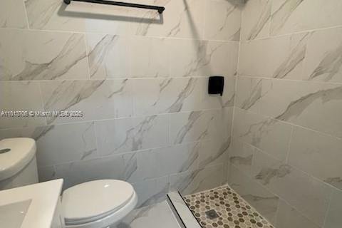 Casa en venta en Hialeah, Florida, 4 dormitorios, 223.99 m2 № 1761822 - foto 20